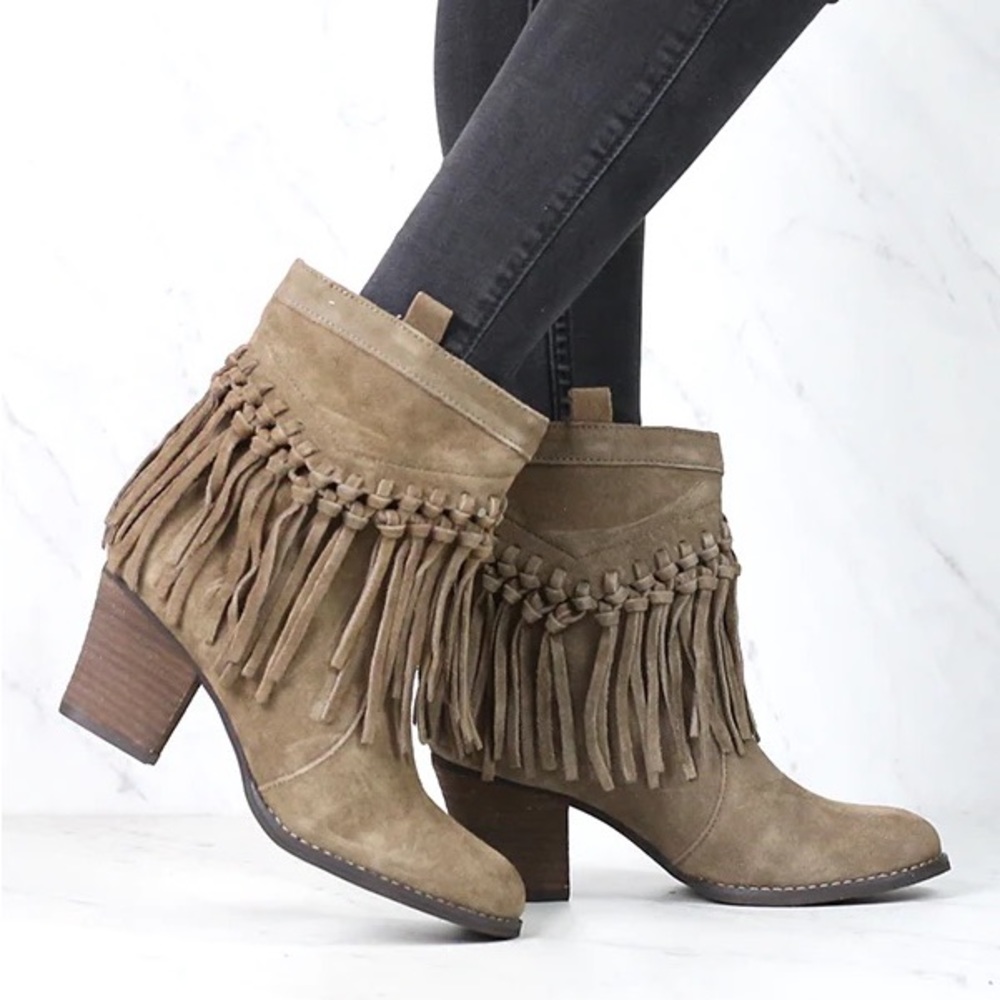 Sbicca Suede Boho Western Khaki Macramé Fringe Boots SOUND New in Box